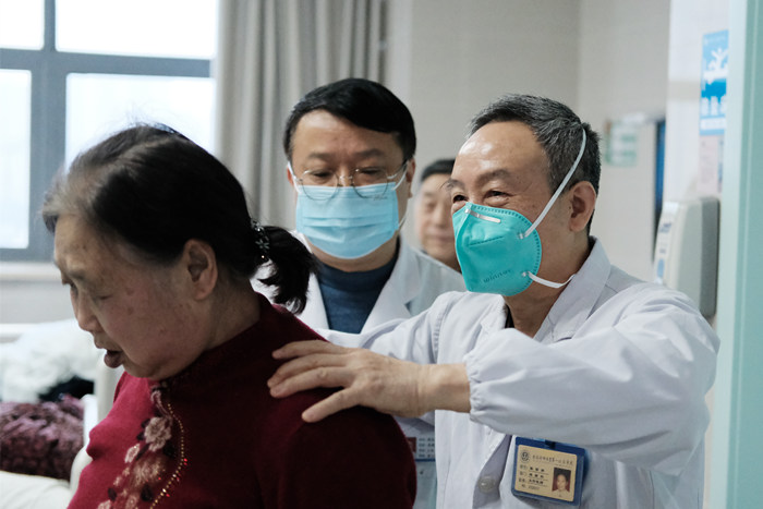 查房1_副本.jpg 查房1_副本.jpg