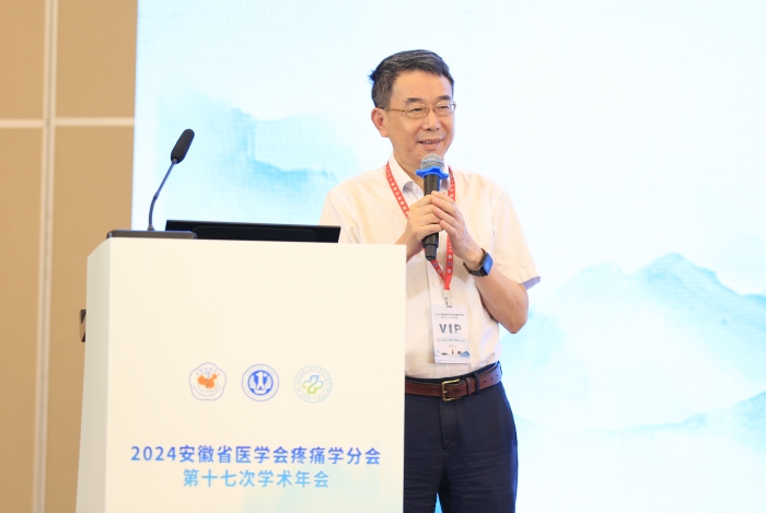 张达颖_副本.jpg 张达颖_副本.jpg